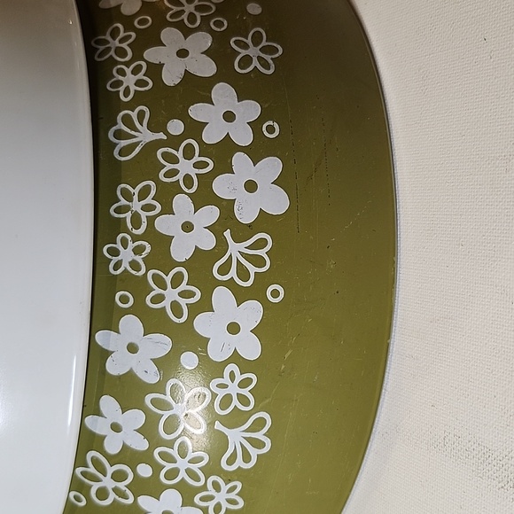 Vintage Pyrex primary Avocado color Cinderella nesting mixing bowl 444-4qt … - Picture 8 of 10